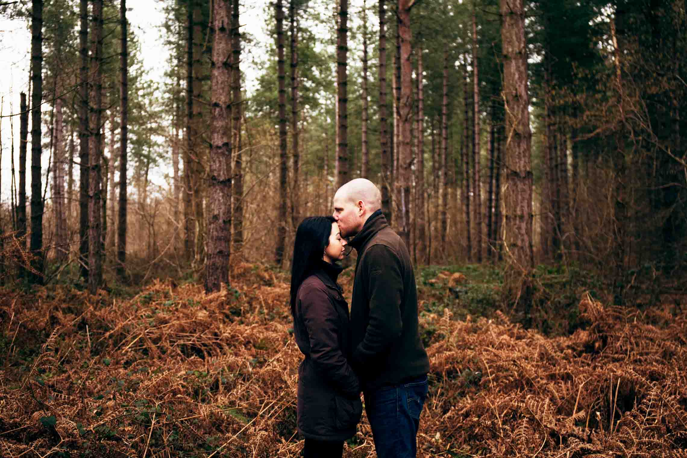 norfolk woodland couples engagement photography shoot