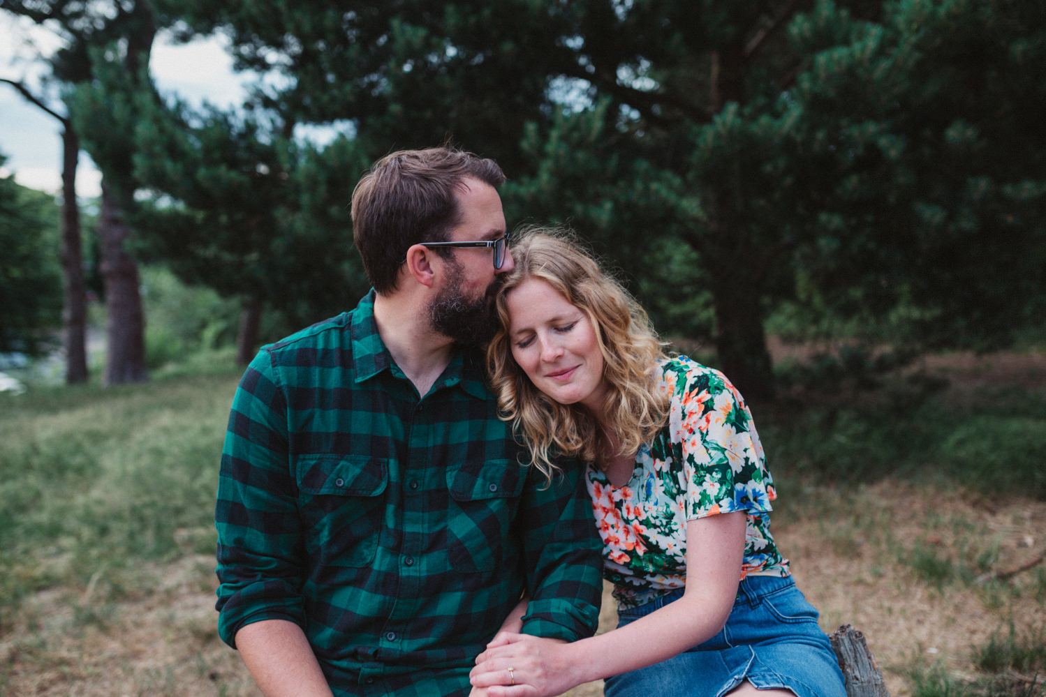 woodland Relaxed couples shoot in Ipswich Suffolk