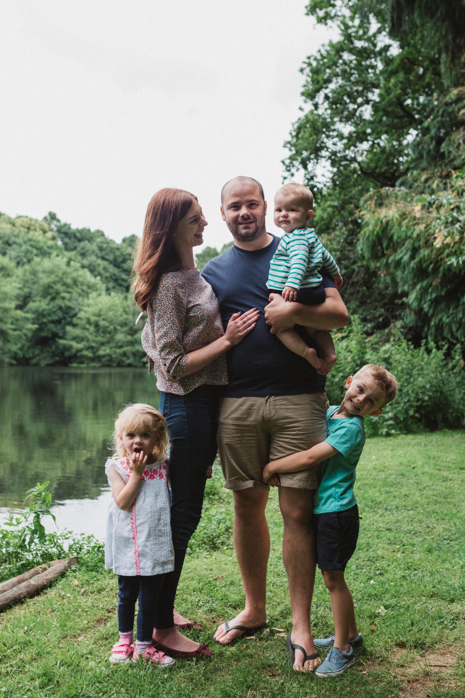 relaxed outdoor family shoot in Ipswich Suffolk
